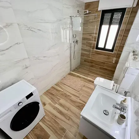 Locos Apartment